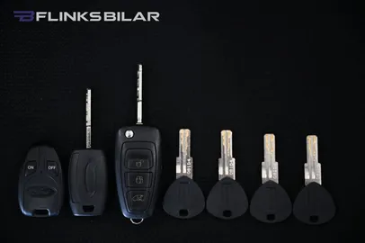 Car image 36
