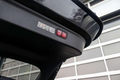 Car image 36