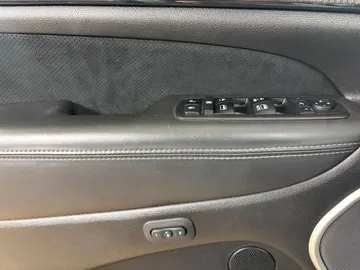 Car image 48
