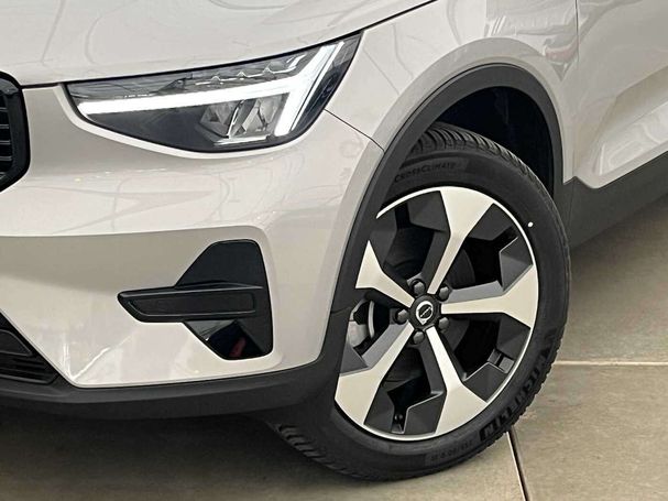 Volvo XC40 B3 Plus Dark 120 kW image number 5