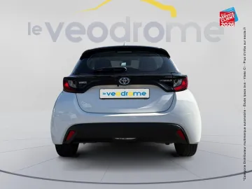 Car image 5
