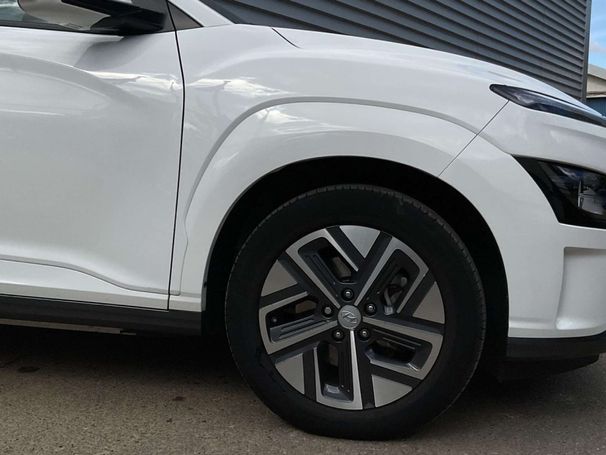 Hyundai Kona 100 kW image number 13