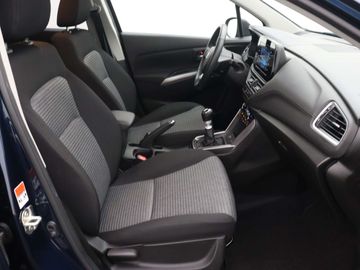 Car image 30