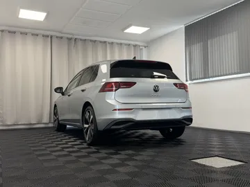 Car image 35