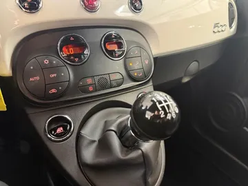 Car image 18