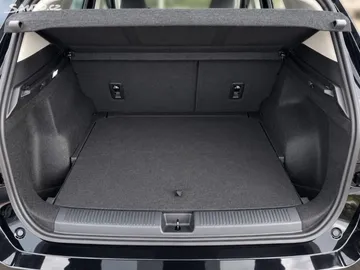 Car image 40
