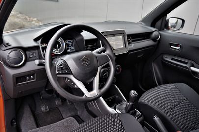 Car image 12