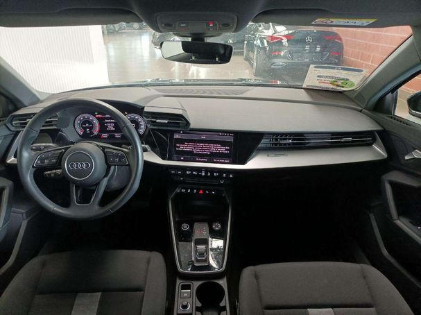 Audi A3 30 TFSI S tronic Advanced 81 kW image number 9