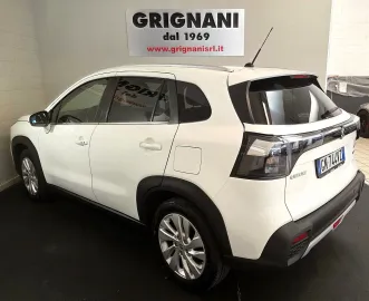 Car image 4