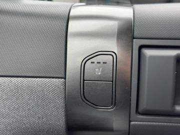 Car image 37