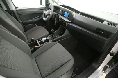 Car image 23