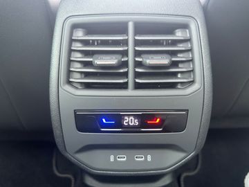 Car image 33