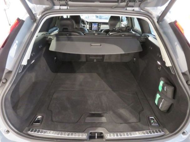 Volvo V90 B4 Plus 145 kW image number 14