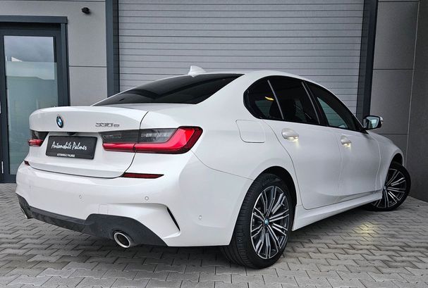 BMW 330e M Sport 215 kW image number 4