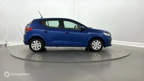 Car image 3