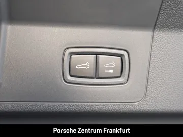 Car image 34