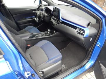 Car image 13