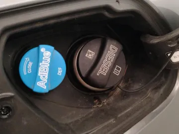 Car image 24
