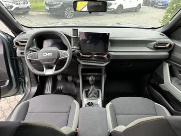 Car image 15