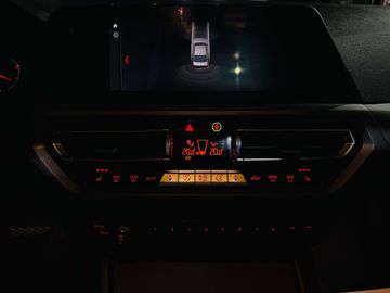 Car image 33