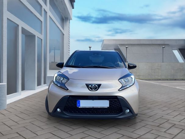 Toyota Aygo X 53 kW image number 7