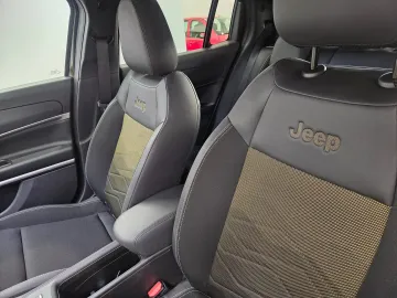 Car image 41