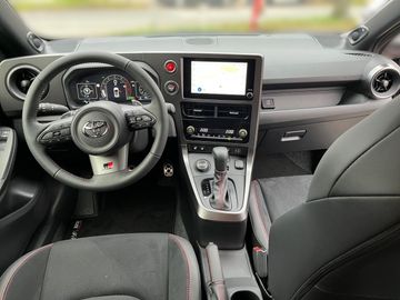 Car image 12