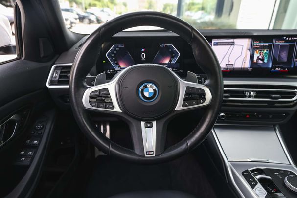 BMW 330 e Touring 215 kW image number 4