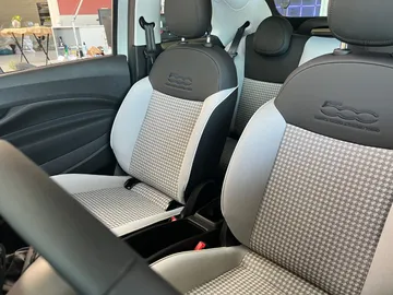 Car image 26