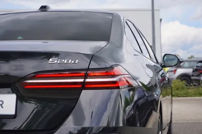 Car image 28