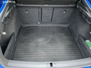 Car image 33