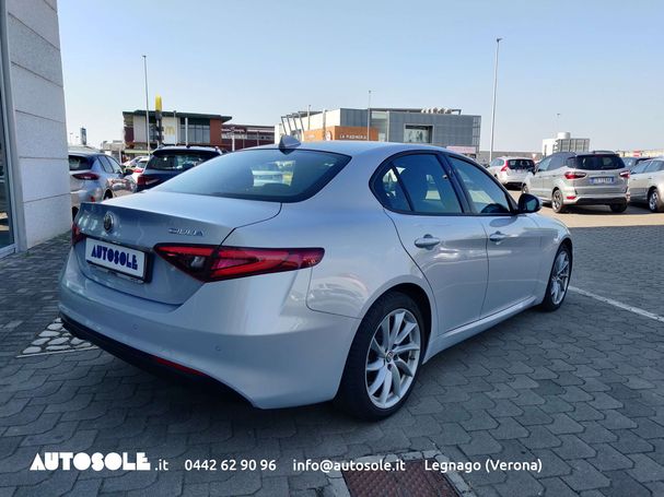 Alfa Romeo Giulia 2.2 Business 118 kW image number 2