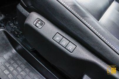 Car image 35