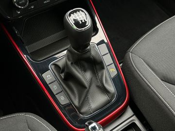 Car image 30