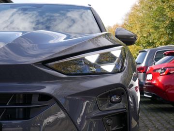 Car image 26