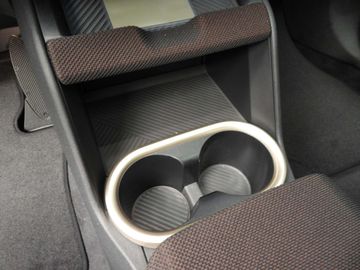 Car image 28