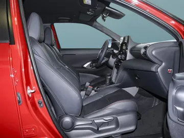 Car image 4