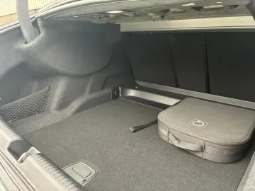 Car image 38