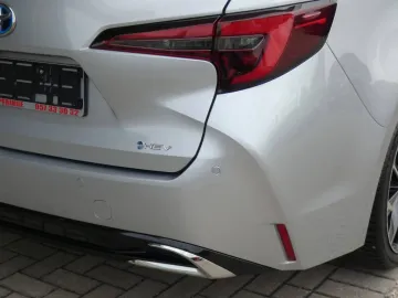 Car image 34