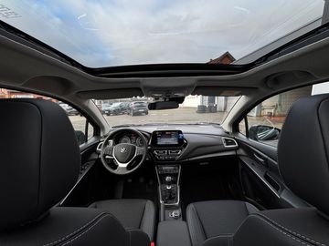 Car image 11