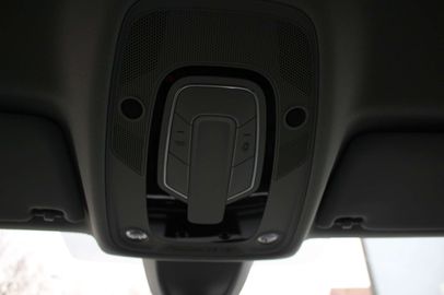 Car image 37