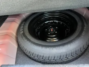 Car image 47