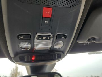 Car image 26