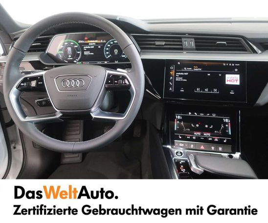 Audi Q8 55 quattro e-tron Business 250 kW image number 8