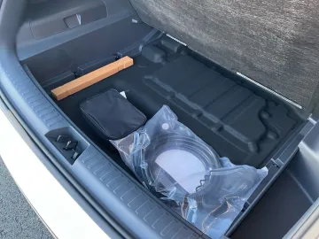 Car image 28
