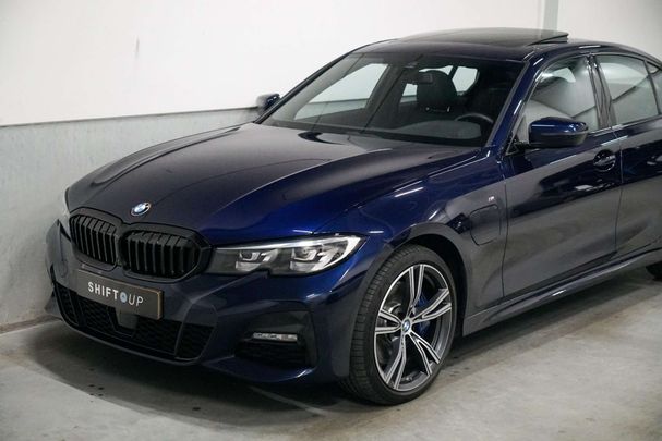 BMW 330 e M Sport 215 kW image number 30