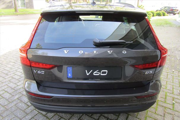 Volvo V60 B3 Essential 120 kW image number 14