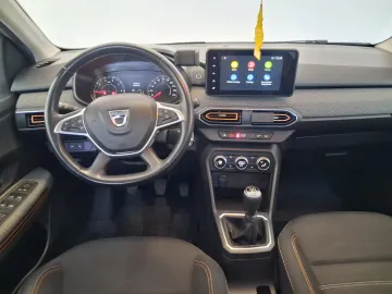 Car image 29