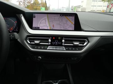 Car image 33