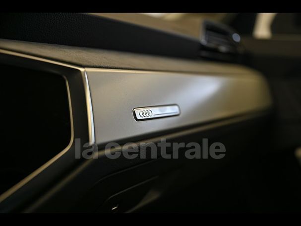 Audi Q3 45 TFSIe S tronic 180 kW image number 26